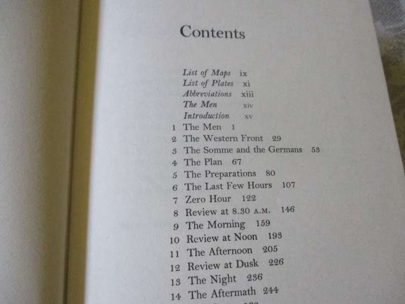 THE FIRST DAY ON THE SOMME - MARTIN MIDDLEBROOK