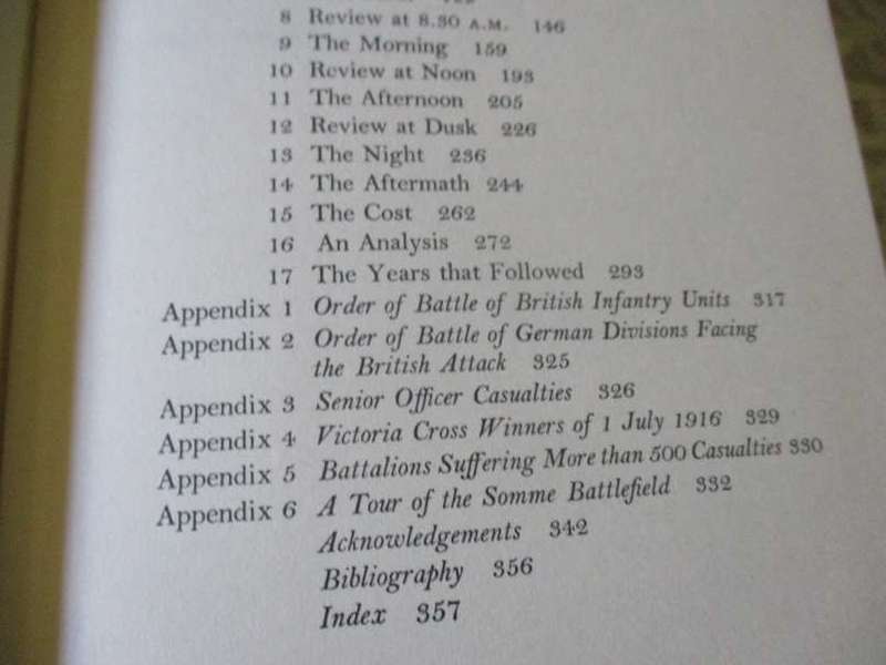 THE FIRST DAY ON THE SOMME - MARTIN MIDDLEBROOK