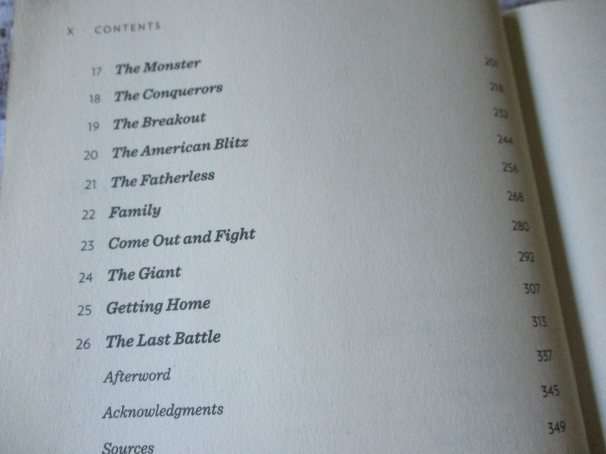 SPEARHEAD - A TANK GUNNER, HIS ENEMY, AND A COLLISION OF LIVES IN WORLD WAR II - ADAM MAKOS