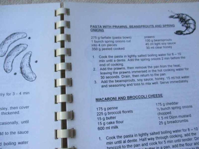 ST ANDREW'S COLLEGE RECIPE BOOK 2000