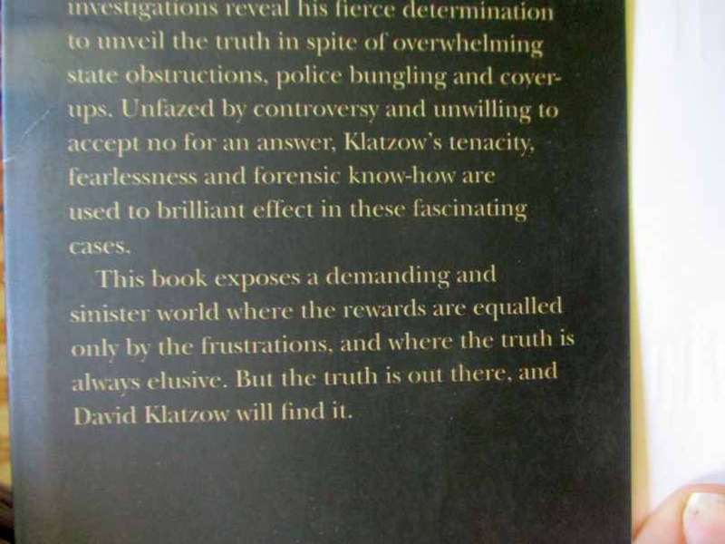 STEEPED IN BLOOD - THE LIFE AND TIMES OF A FORENSIC SCIENTIST - DAVID KLATZOW