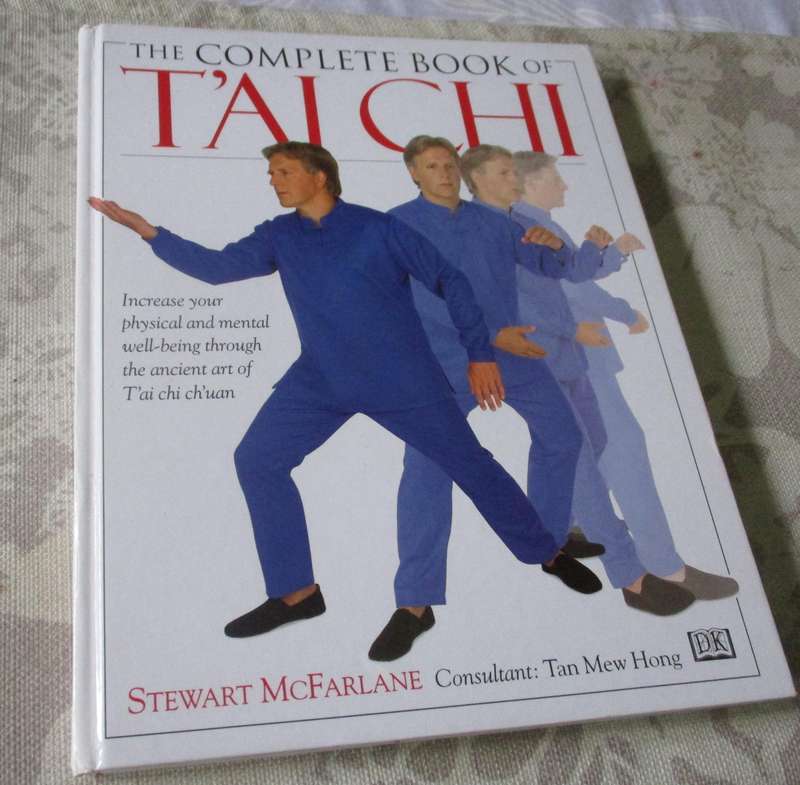THE COMPLETE BOOK OF TAI CHI - STEWART McFARLANE