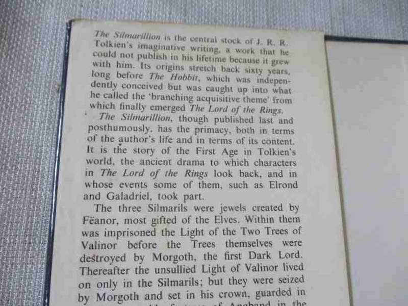 THE SILMARILLION - J.R.R. TOLKIEN ( FIRST EDITION HARDCOVER 1977 )