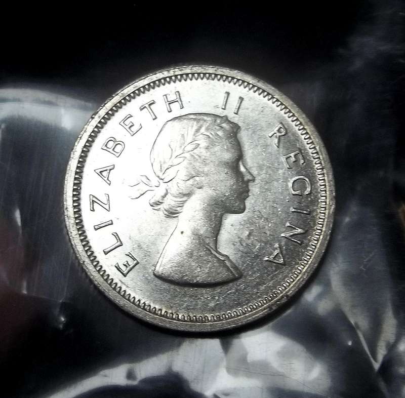 Union Sixpence 1957 - aUNC condition