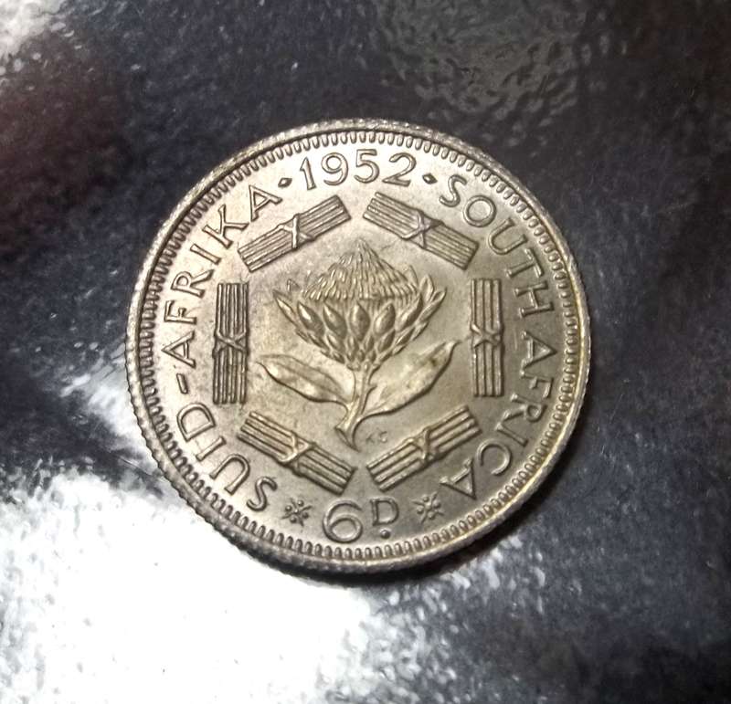 Union Sixpence 1952 - aUNC condition