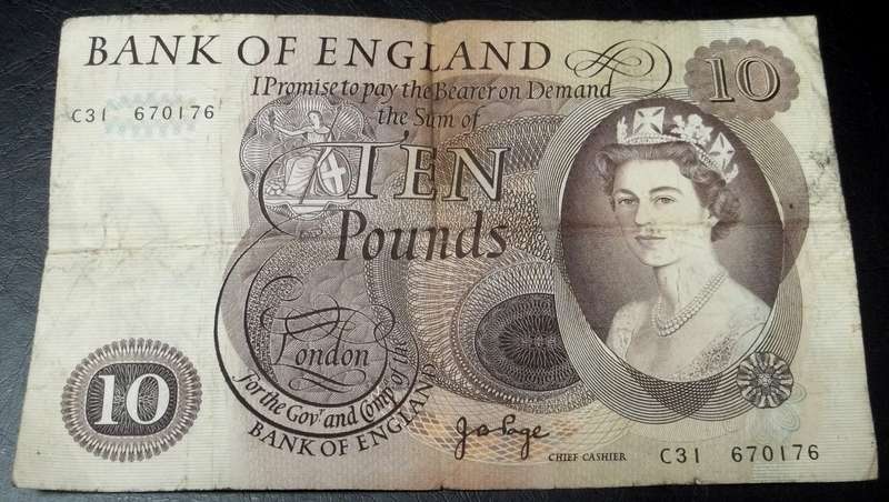 UK 10 Pounds 1970-75 Filler