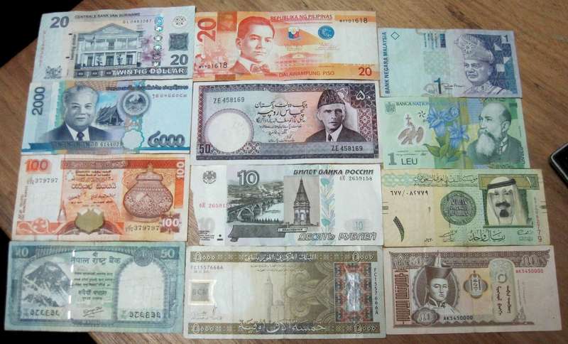 Lot of 12 International bank notes