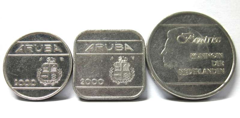 *R1 Auction* Aruba 25c, 50c & 1 Florin 2000