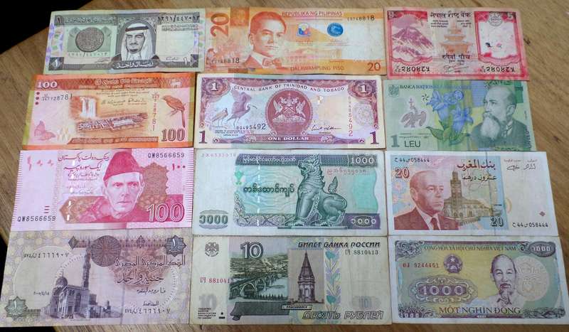 Lot of 12 International bank notes