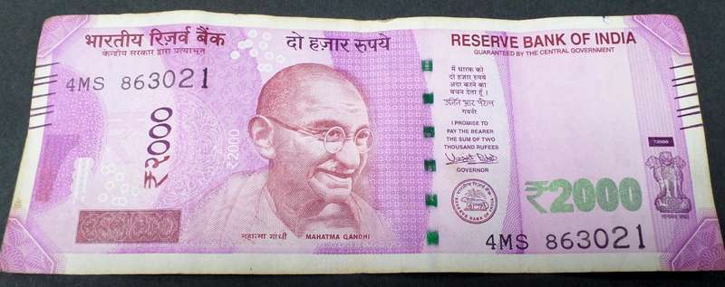 India 2000 Rupees 2017 - FV of R415
