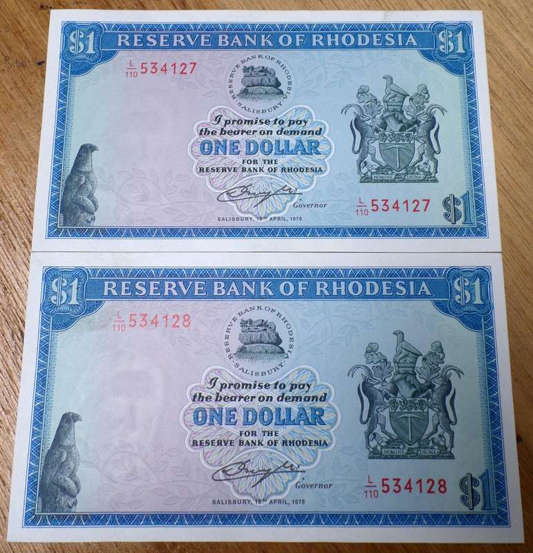*R1 Auction* Pair of Rhodesia 1 Dollar 1978 - Great condition