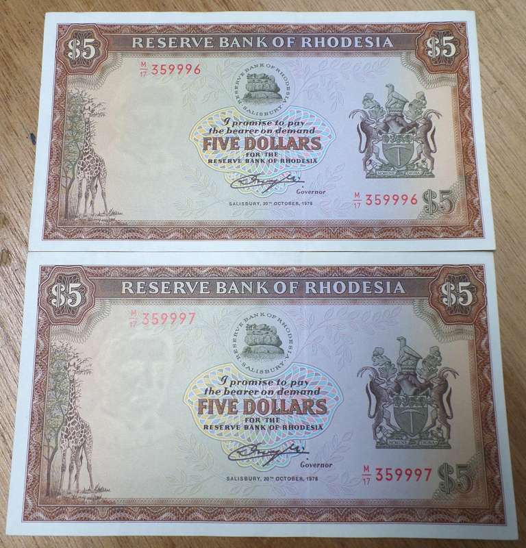 *R1 Auction* Pair of Rhodesia 5 Dollars 1978 - aUNC condition