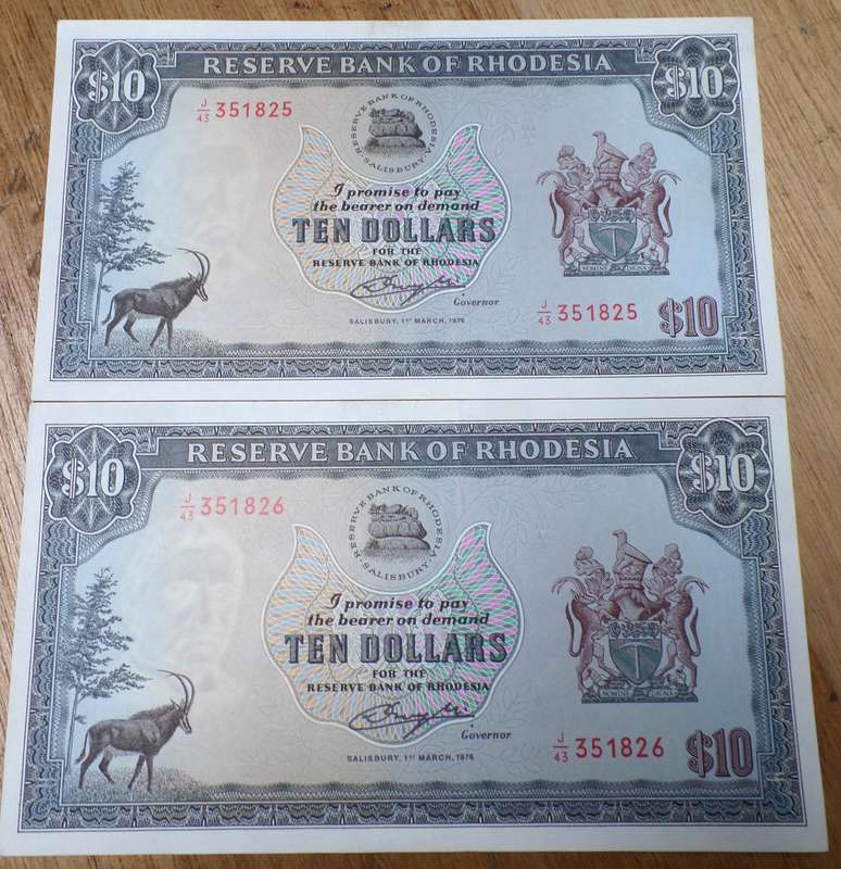 *R1 Auction* Pair of Rhodesia 10 Dollars 1976 - UNC condition