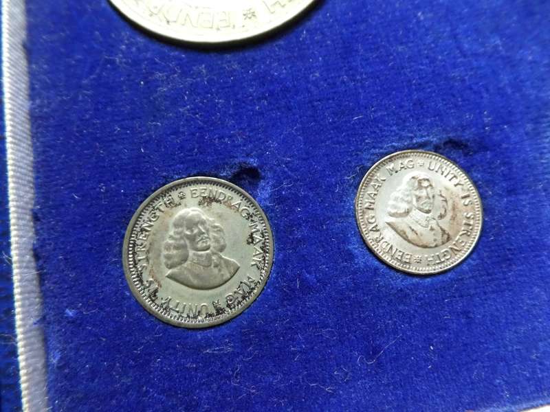 1961 RSA short proof set
