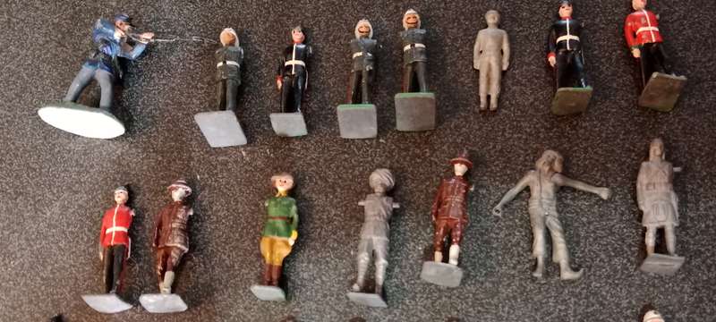 Vintage Bulk of Toy soldiers