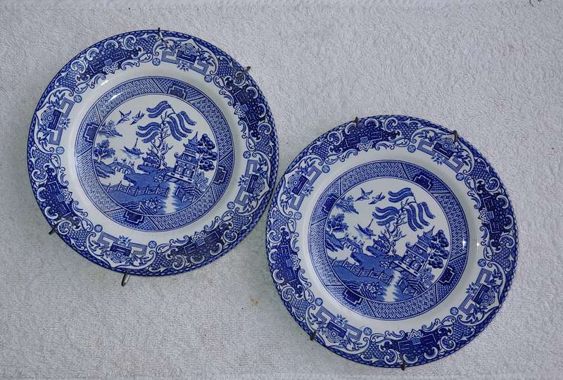 Old Willow plates