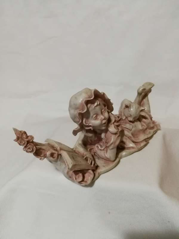 Reading girl and kitten Ornament- Very Old