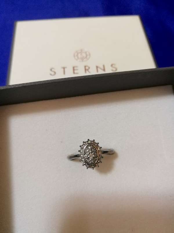 Sterling Silver Natural White Diamond Cluster Ring