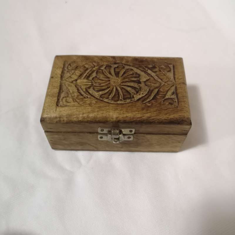 Vintage beautiful wooden hand carved trinket box
