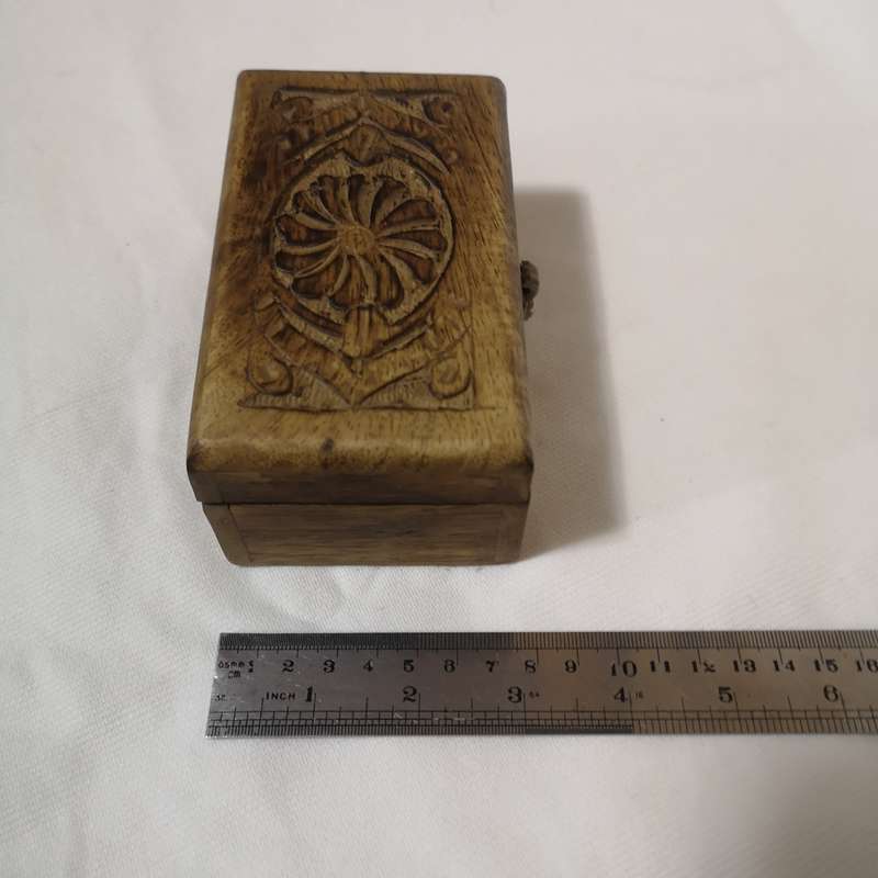 Vintage beautiful wooden hand carved trinket box