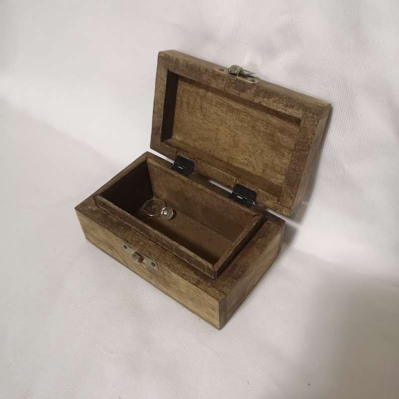 Vintage beautiful wooden hand carved trinket box