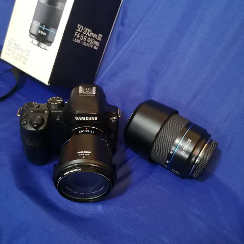 Samsung NX30 Mirrorless Camera with 2 Lenses 18-55 and 55-200. Microphone optional