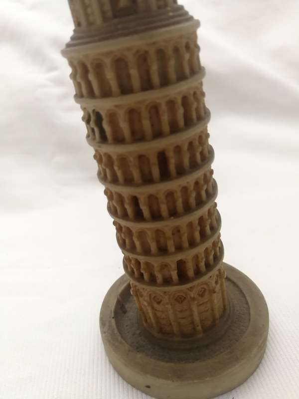 Leaning Tower of Pisa Souvenir Statue 6" Sculpture Italy
