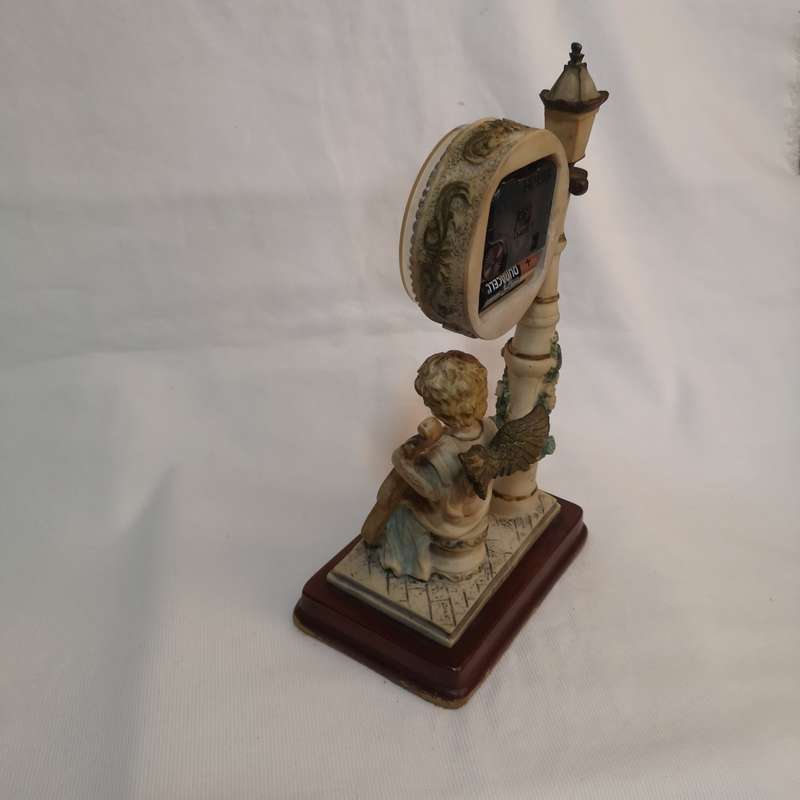 Vintage Quartz Resin Lamp Post Clock Cherub Angel- Working