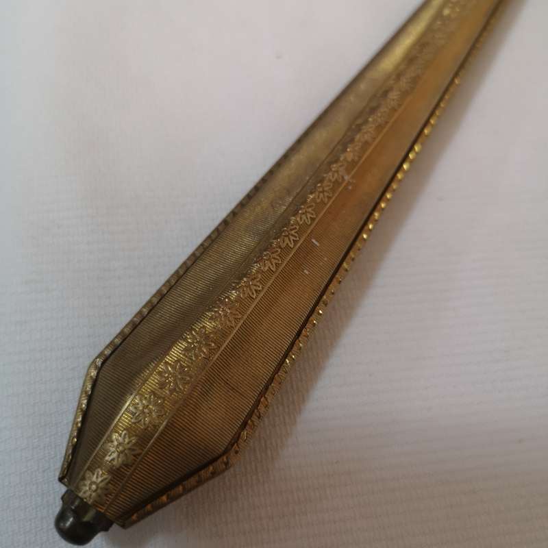 1950s/60s vintage floral dressing table handheld vanity mirror. Gold tone mirror.