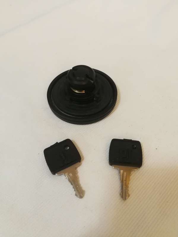 Universal Fuel cap- Vintage PJ with 2 keys