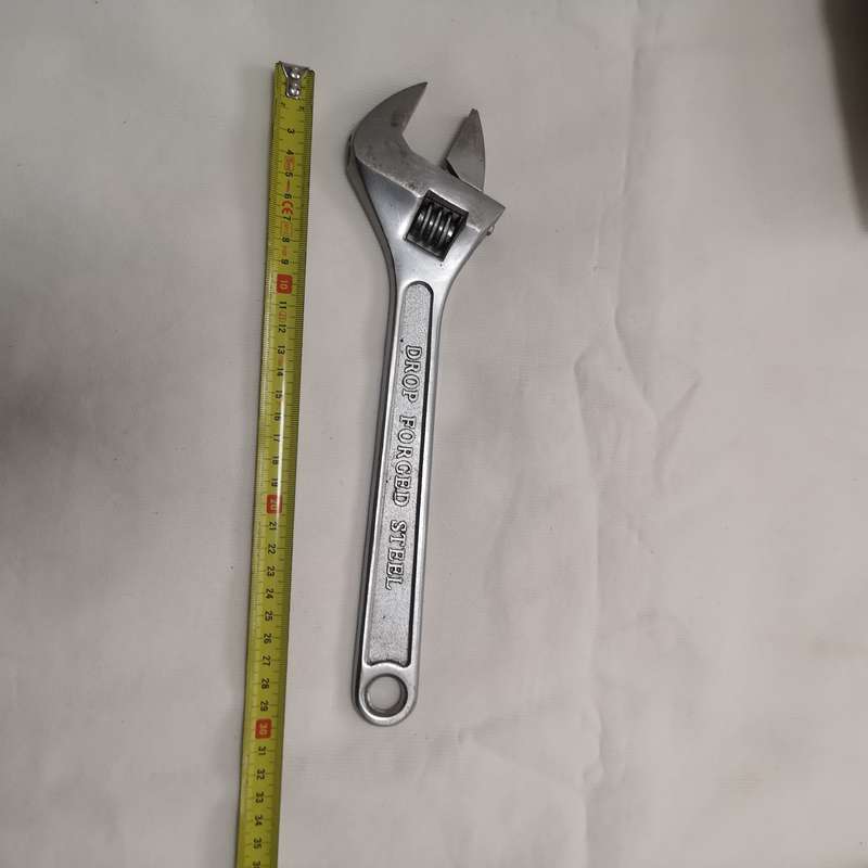 Tolsen Adjustable Wrench with Metric Scale Marked 300mm 12'' 15004