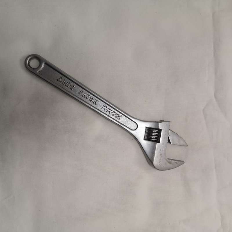 Tolsen Adjustable Wrench with Metric Scale Marked 300mm 12'' 15004