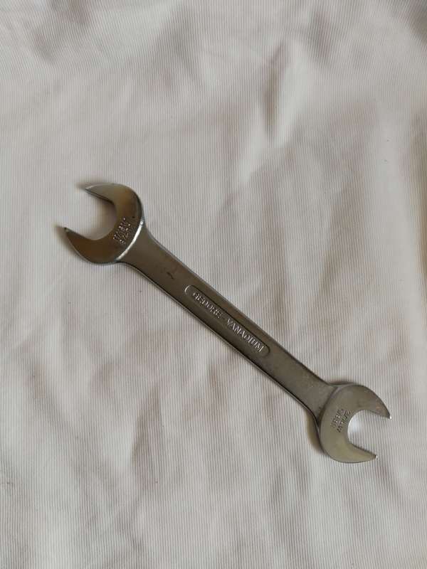 GEDORE 11/16W (30mm) with 9/16W (25mm) open end spanner. Made in Germany