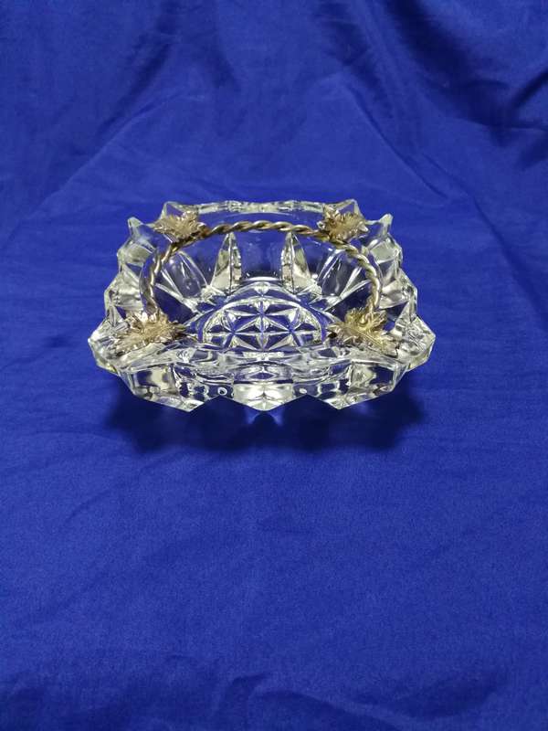Stunning Vintage Ashtray crystal ashtray 60'S square with metal twist wire and leaf rest