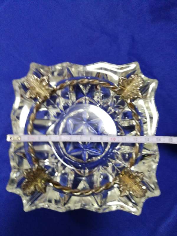 Stunning Vintage Ashtray crystal ashtray 60'S square with metal twist wire and leaf rest