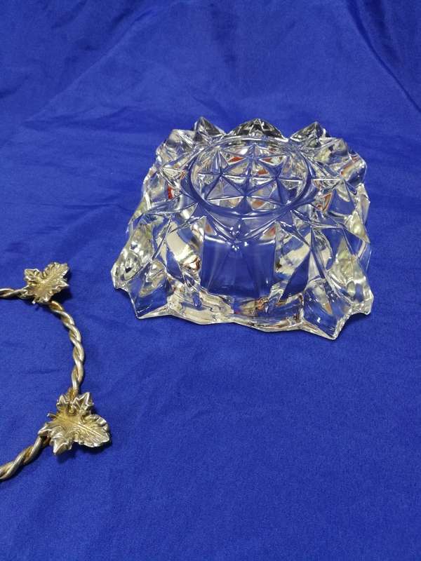 Stunning Vintage Ashtray crystal ashtray 60'S square with metal twist wire and leaf rest