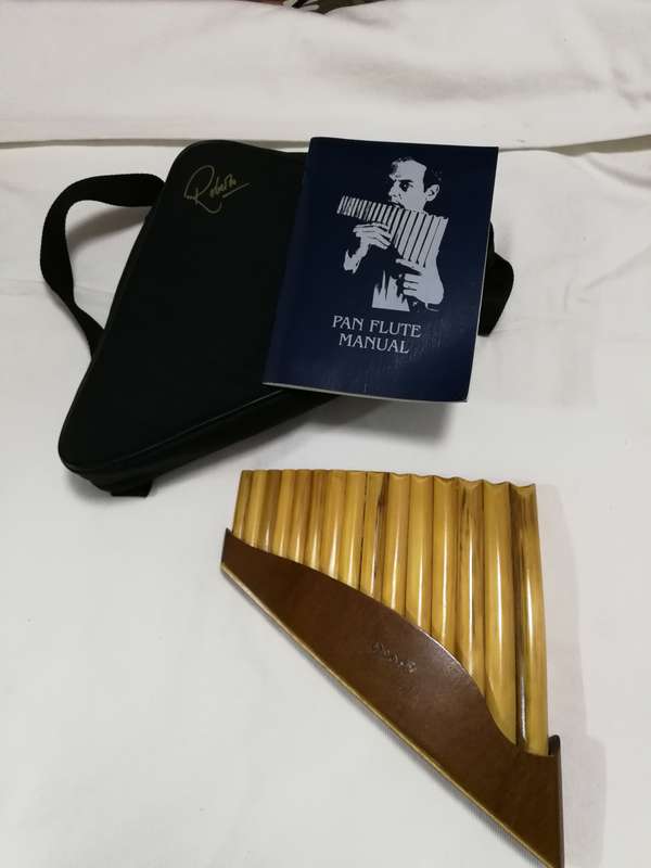 Pan Flute 18 Pipe Traditional Woodwind Instrument by Roberto