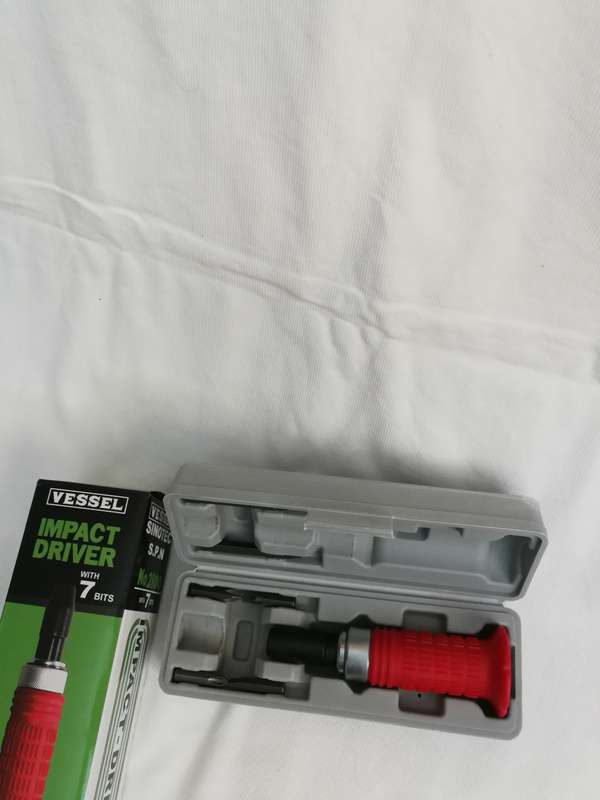 Impact Driver- VESSEL with 7 Attachments and Hand Guard. 1/2" & Screwdriver bit sets