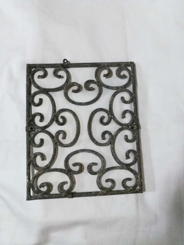 Art Deco metal grate