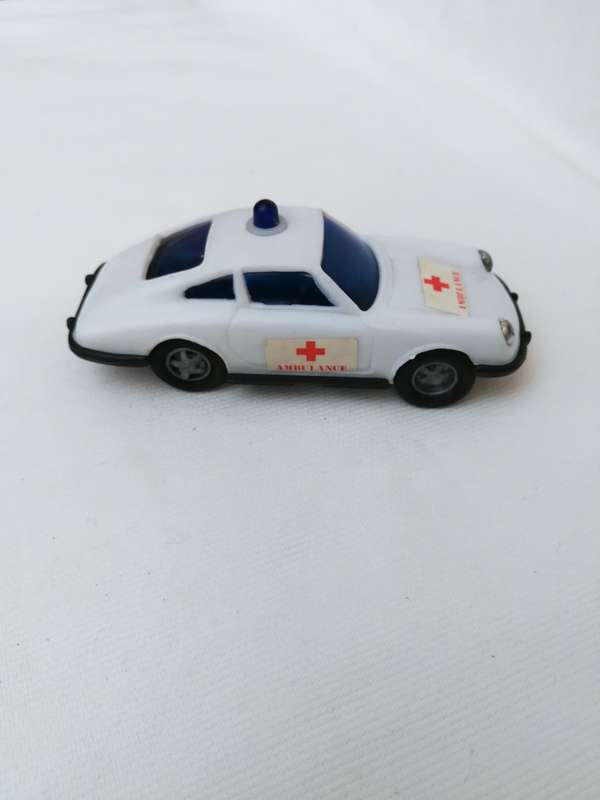 Friction Vintage Toy Porsche 911 "Ambulance" L 13.3 cm