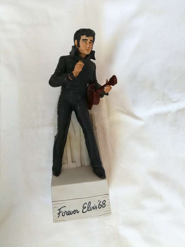 ELVIS PRESLEY Forever Elvis 68 McCormick Whiskey Porcelain Decanter Music Box