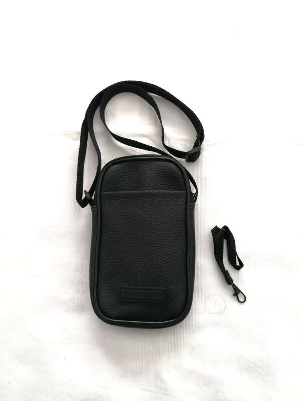Gents Small Sling bag- Mr Price "CLASSIQUE"