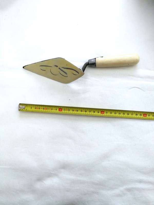 Arty Hand painted Trowel Cake Lifter- Satala