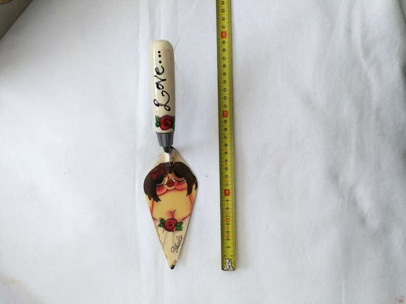 Arty Hand painted Trowel Cake Lifter- Satala