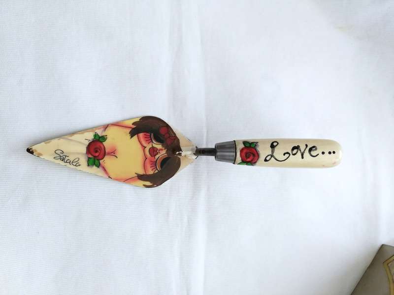Arty Hand painted Trowel Cake Lifter- Satala