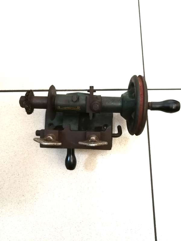 Mancuna Key Cutter - Vintage Hand Operated Key Duplicator - Made in England
