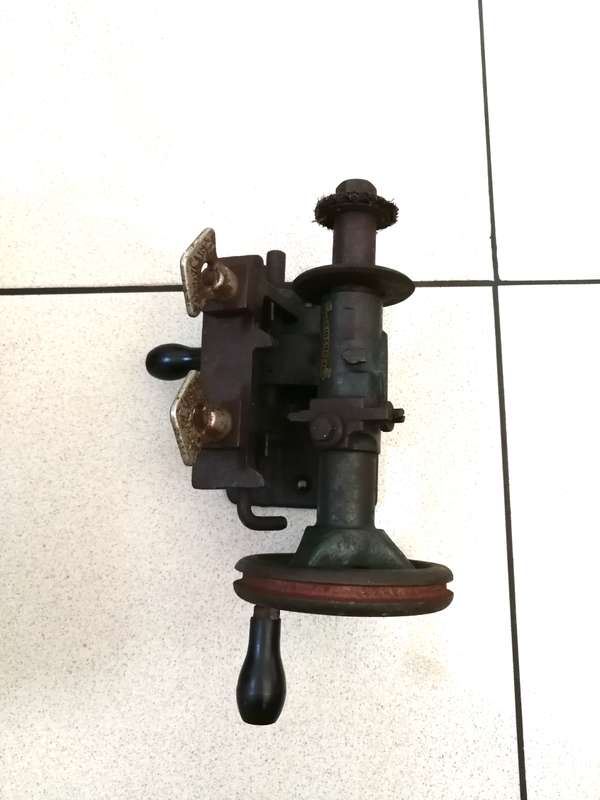 Mancuna Key Cutter - Vintage Hand Operated Key Duplicator - Made in England