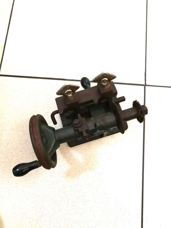 Mancuna Key Cutter - Vintage Hand Operated Key Duplicator - Made in England