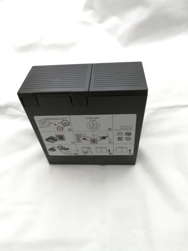 VW AUDI WHEEL AIR COMPRESSOR PUMP. Original part number 8D0 012 615