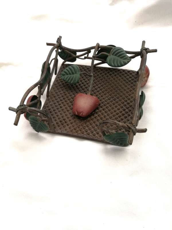 Decorative Metal Serviette Holder. Apple with "Viny" twigs